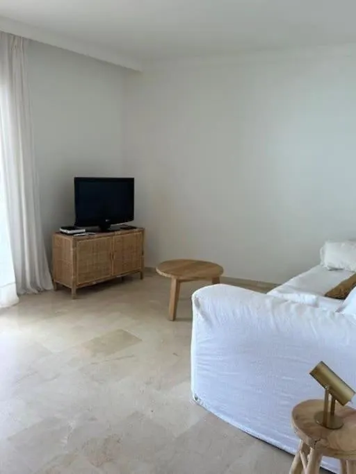 Bermuda Beach, Estepona Apartment